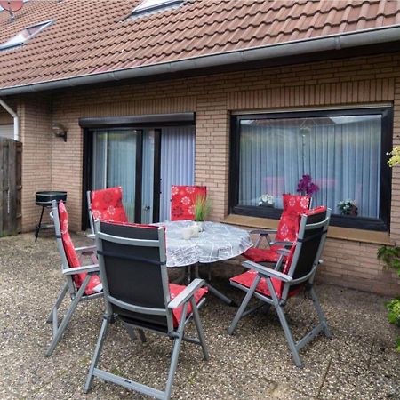 Cozy Terraced House Near The Beach Dornumersiel Esterno foto